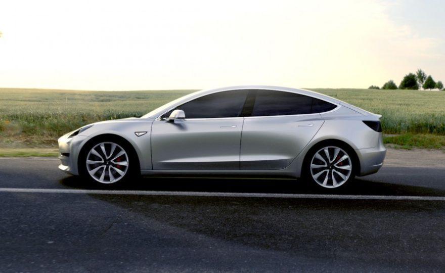 tesla-3-stranski
