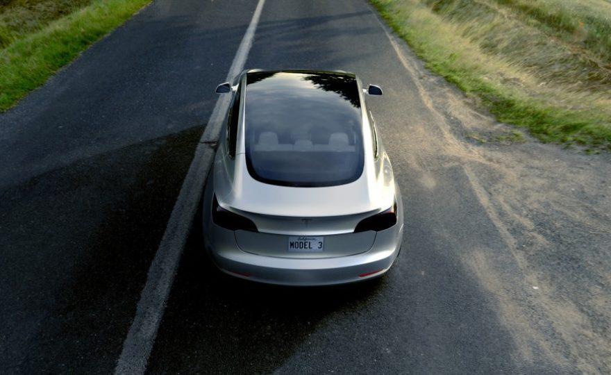 tesla-model-3-zadaj