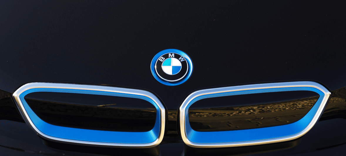 Primerjava električnih vozil Volkswagen e-Golf in BMW i modelov