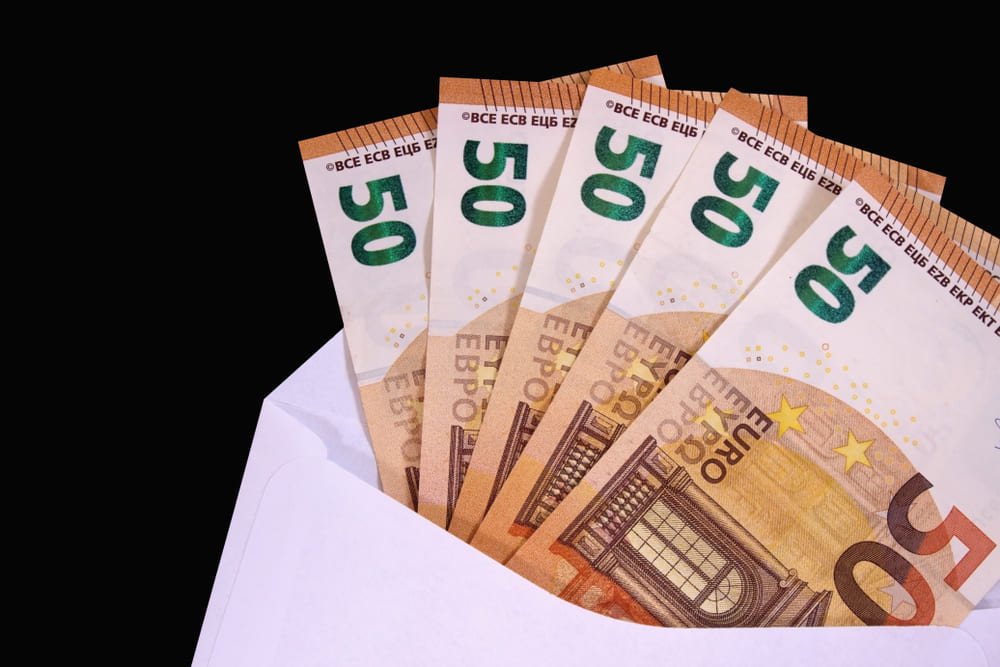 Posebna kategorija davčnega zavezanca, ki nima sedeža dejavnosti v Sloveniji, a opravlja obdavčljive transakcije