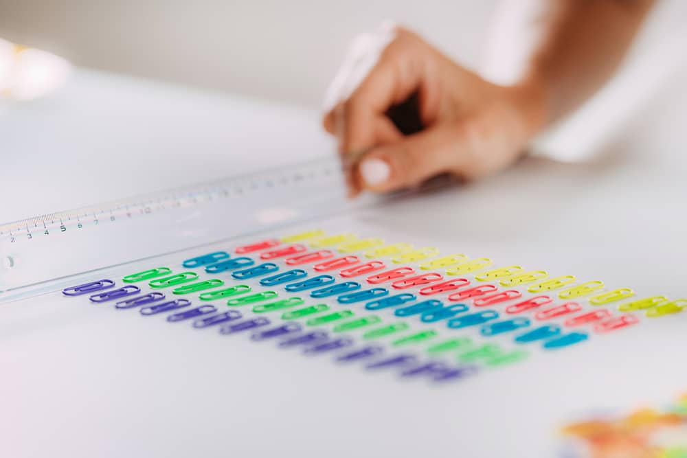 Strategije za zmanjšanje pretiranih pričakovanj in doseganje ravnovesja med kakovostjo in učinkovitostjo