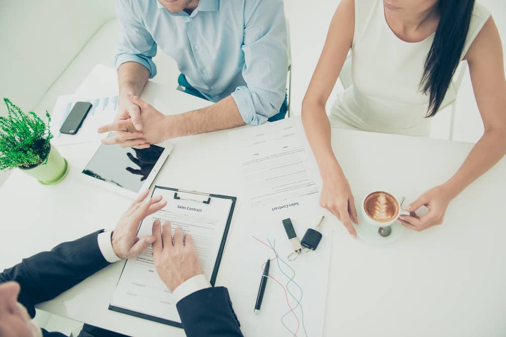 Nadaljevanje serije o odvetniškem poklicu in vpogled v zahtevne odločitve ter prakse iz zakulisja